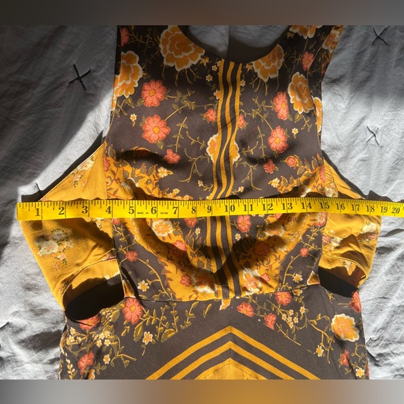 Free People 60's Sunrise Oblivion Keyhole Cut Out Dress Antique Gold size 8 - Picture 15 of 16